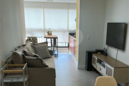 Apartamento à venda com 3 quartos, sendo 1 suíte,  em Parque São Jorge, São Paulo, SP