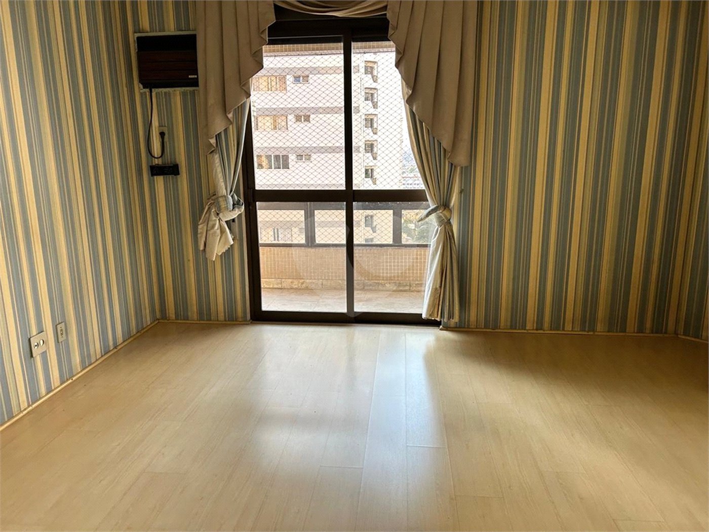 Apartamento à venda com 4 suítes em Santana, São Paulo, SP