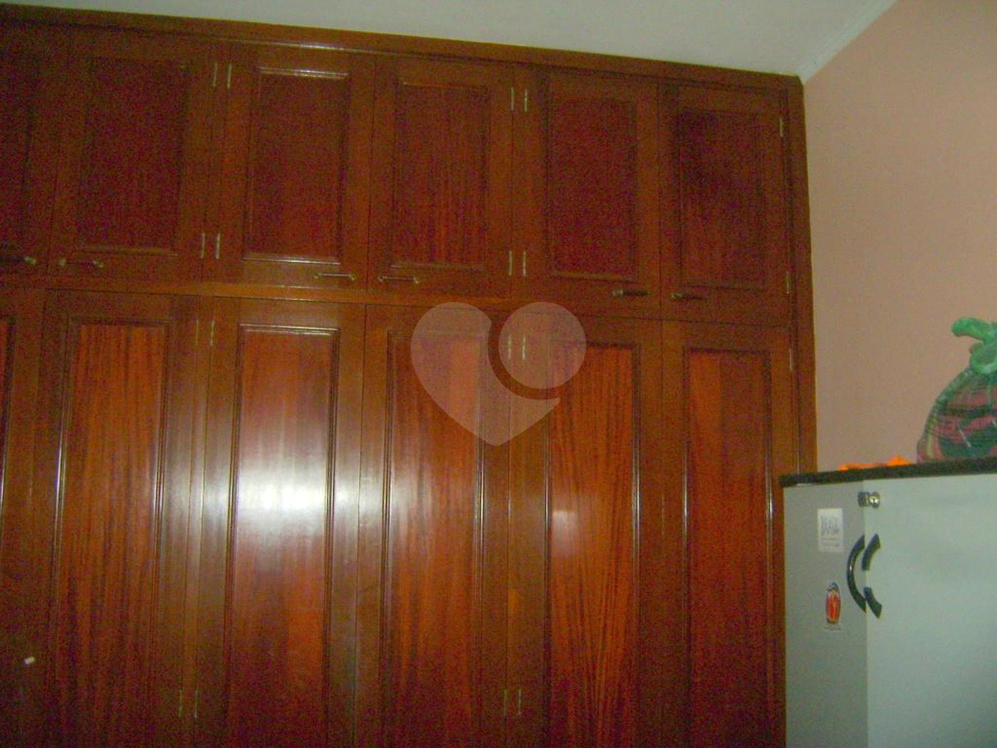 Casa à venda com 3 quartos, sendo 1 suíte,  em Jardim Colombo, São Paulo, SP