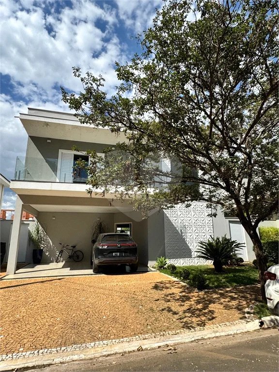 Belíssimo sobrado com 3 quartos, à venda no Condomínio Parque dos Ypês, em Piracicaba/SP.