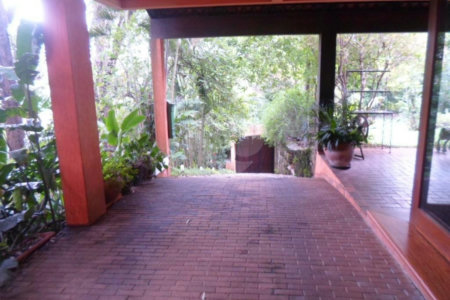 Sobrado à venda com 5 quartos, sendo 3 suítes, em Fazenda Morumbi, São Paulo, SP