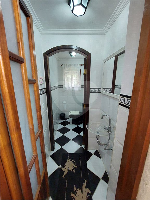 Casa à venda ou para alugar com 5 quartos, sendo 1 suíte, em Cumbari, Mairiporã, SP