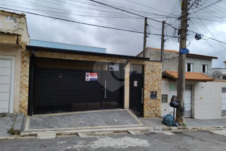 Casa à venda com 3 quartos, sendo 1 suíte,  em Vila Rei, Mogi das Cruzes, SP