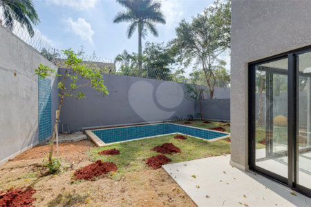 Casa à venda com 4 suítes no condomínio Reserva Robélia, São Paulo - SP