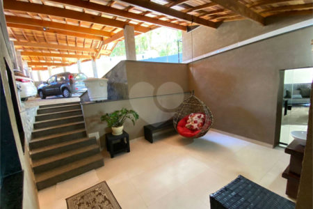 Casa à venda com 4 suítes em Vila Santista, Atibaia, SP