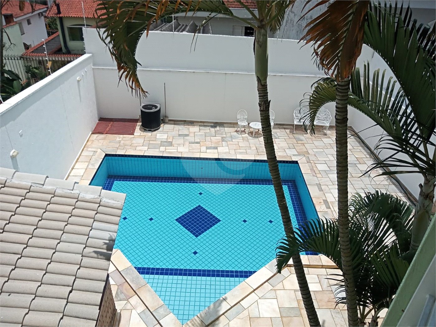 Sobrado à venda com 4 quartos, sendo 3 suítes, em Tremembé, São Paulo, SP