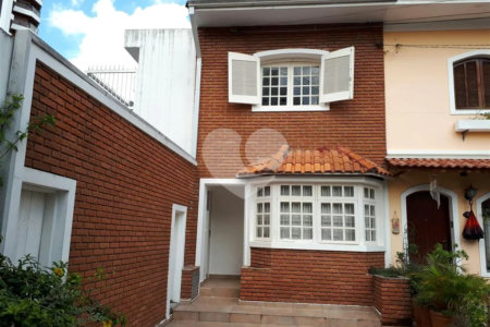 Casa de Vila à venda com 4 quartos, sendo 3 suítes, em Chácara Santo Antônio, São Paulo, SP