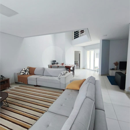 Casa à venda com 3 suítes no condomínio Piemonte, Vinhedo - SP