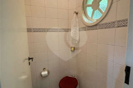 Casa à venda com 4 quartos, sendo 1 suíte,  em Vila Galvão, Guarulhos, SP