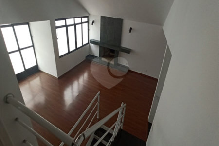 Sobrado para alugar com 3 quartos, sendo 1 suíte,  em Vila Oliveira, Mogi das Cruzes, SP