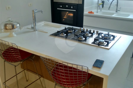 Apartamento à venda com 4 suítes em Jardim Marajoara, São Paulo, SP