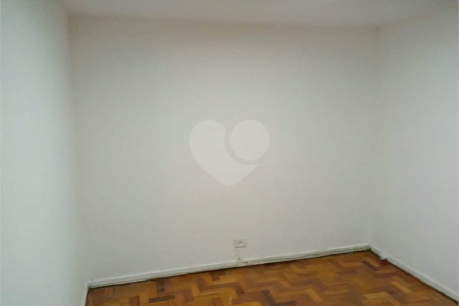 Excelente Sobrado com 04 suítes. Venha fazer uma visita.