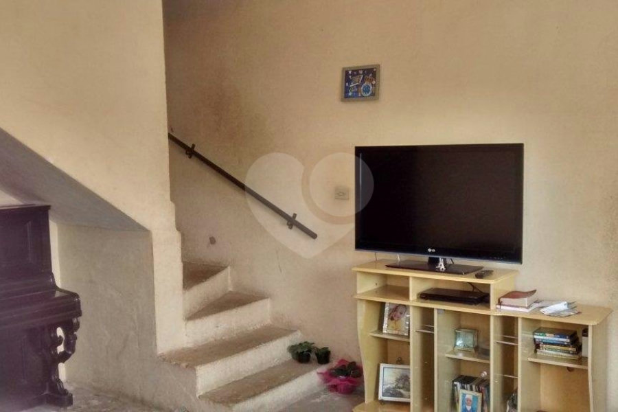 Sobrado à venda com 4 quartos, sendo 1 suíte, em Tremembé, São Paulo, SP