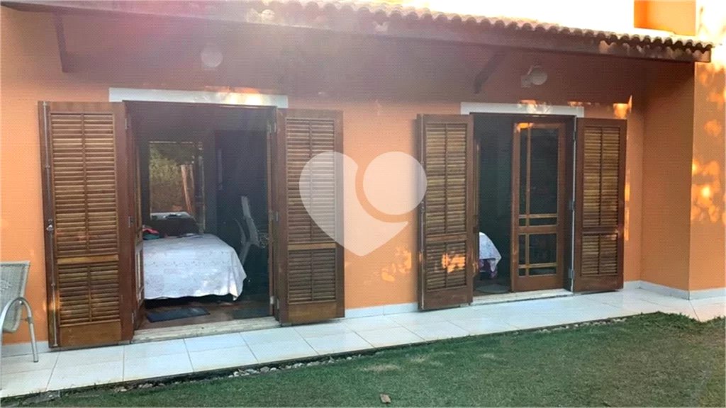 Casa à venda com 4 suítes no condomínio Suíça da Cantareira, Mairiporã - SP