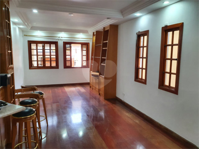 Sobrado à venda com 4 quartos, sendo 2 suítes,  em Tremembé, São Paulo, SP