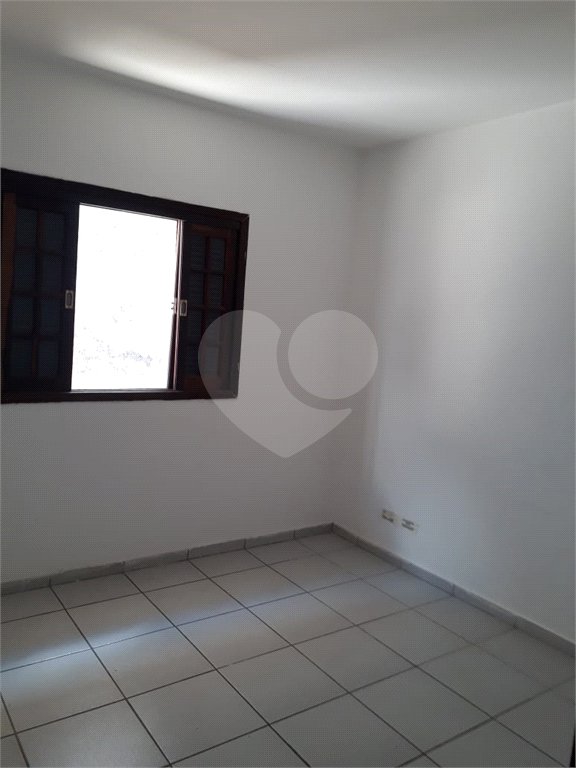 Sobrado à venda com 3 quartos, sendo 1 suíte, em Tremembé, São Paulo, SP