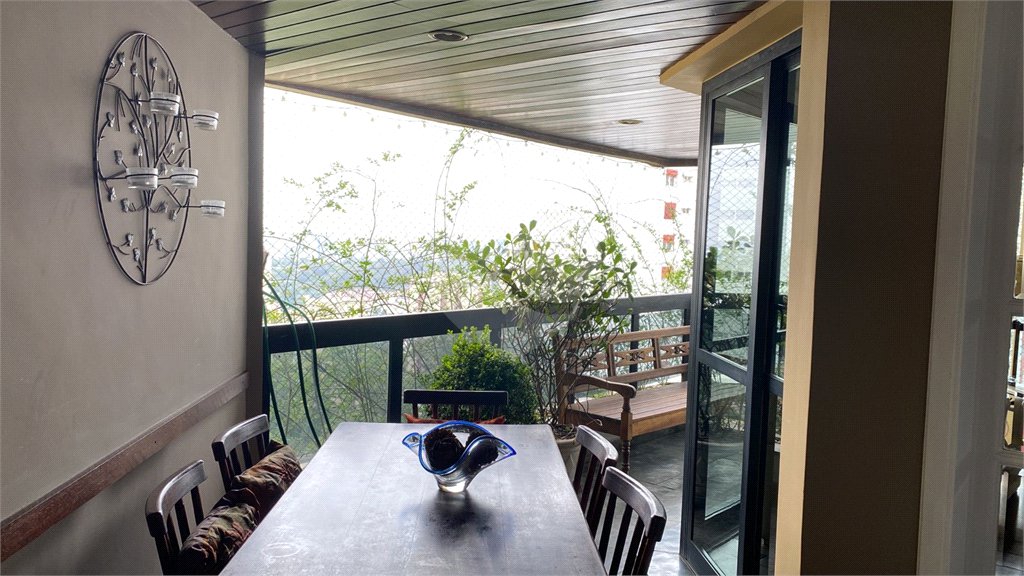 Apartamento à venda com 3 suítes em Vila Suzana, São Paulo, SP