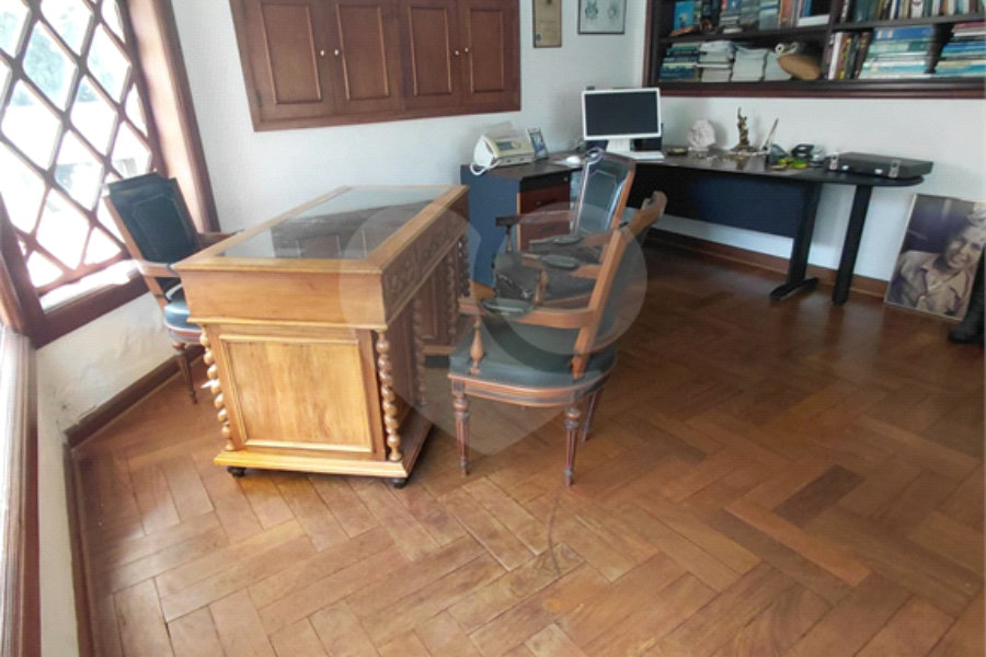Casa à venda com 4 suítes no condomínio Ville Bourghese, São Paulo - SP