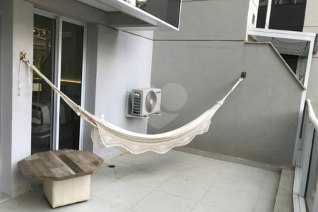 Apartamento à venda com 1 quarto em Empresarial 18 do Forte, Barueri, SP