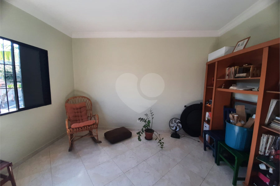 Sobrado à venda com 5 quartos, sendo 1 suíte, em Tremembé, São Paulo, SP