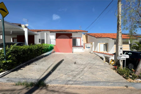Condomínio à venda com 3 quartos, sendo 1 suíte, em Wanel Ville, Sorocaba, SP