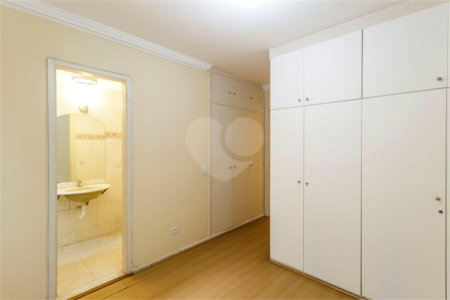 Apartamento à venda com 2 quartos, sendo 1 suíte, em Vila Uberabinha, São Paulo, SP