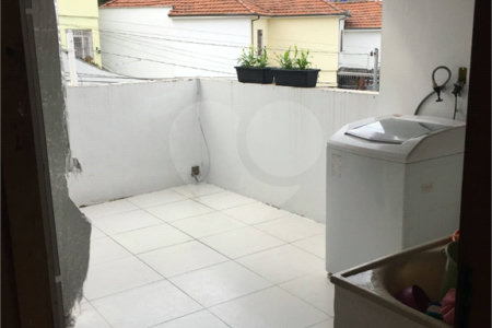 Sobrado à venda com 3 suítes em Vila Nivi, São Paulo, SP