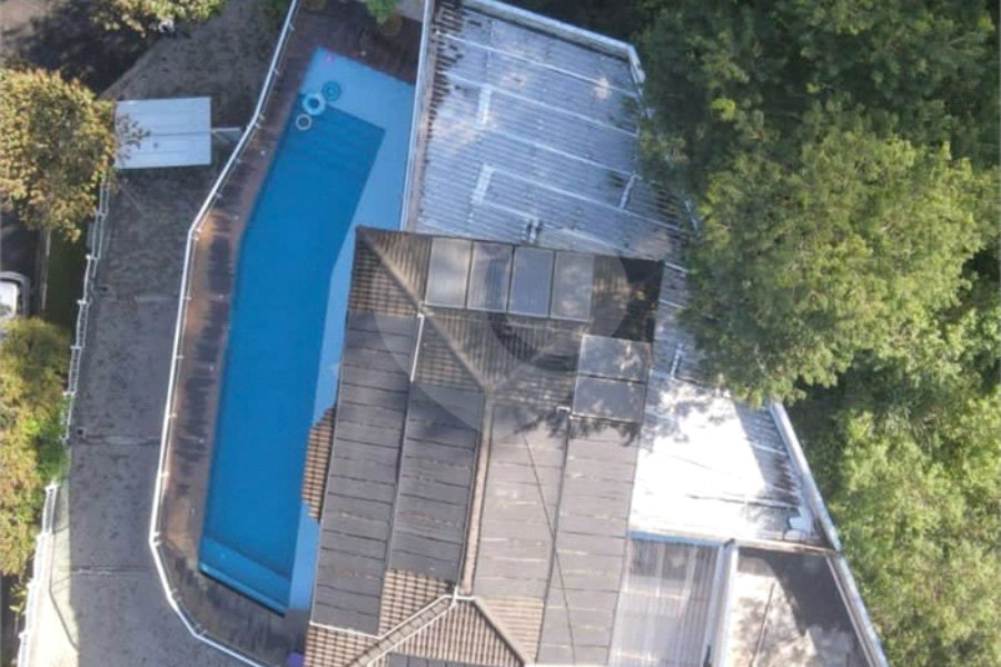 Casa à venda com 3 quartos, sendo 2 suítes, no condomínio : Conjunto Residencial Itaguaçu, São Paulo - SP