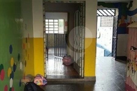 Sobrado à venda com 4 quartos, sendo 1 suíte, em Vila Monumento, São Paulo, SP
