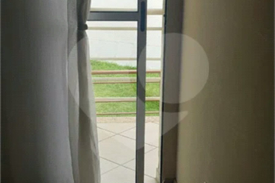 Casa à venda com 2 suítes no condomínio Residencial Maracujás, São Paulo - SP