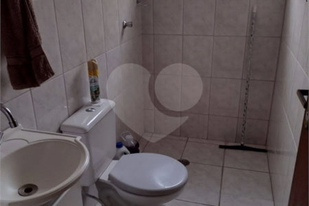 Sobrado à venda com 4 quartos, sendo 1 suíte,  em Jardim Maria Luiza, São Paulo, SP