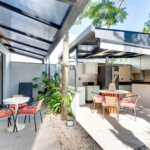 Casa à venda com 4 suítes no condomínio Villa Suiça, São Paulo - SP