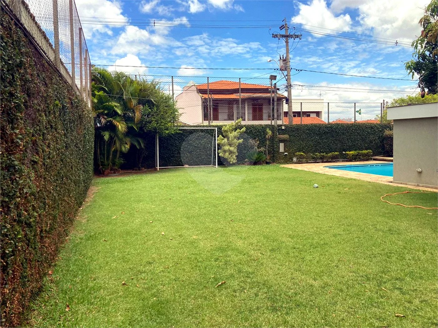 Belíssima casa no bairro Vila Rezende