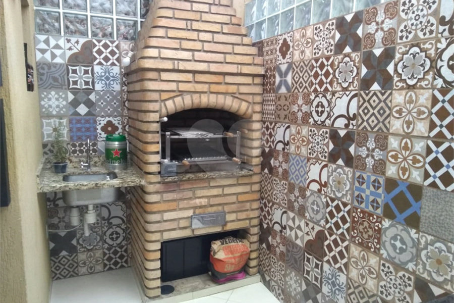 Casa à venda com 3 quartos, sendo 1 suíte, no condomínio Residencial Água Fria, São Paulo - SP
