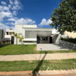 Excelente Casa Plana no Condomínio Bela Vista