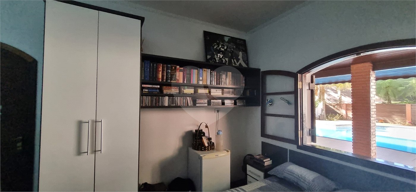 Casa à venda com 7 quartos, sendo 4 suítes, no condomínio Residencial Ypeville, Mairiporã - SP