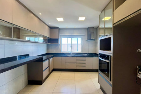 Casa à venda com 3 suítes no condomínio Campos do Conde, Sorocaba - SP