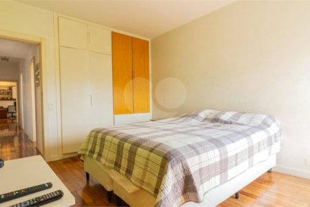 Apartamento à venda com 4 quartos, sendo 1 suíte,  em Cidade Monções, São Paulo, SP