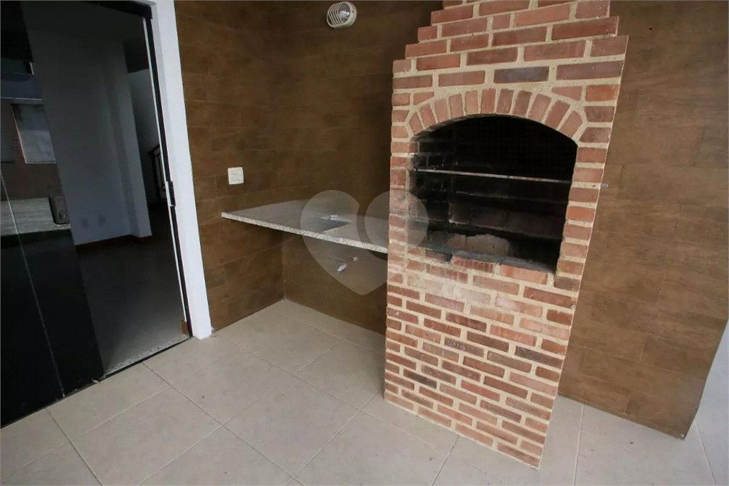 Casa à venda com 4 quartos, sendo 3 suítes, no condomínio Lícia de Alvarenga, Rio de Janeiro - RJ