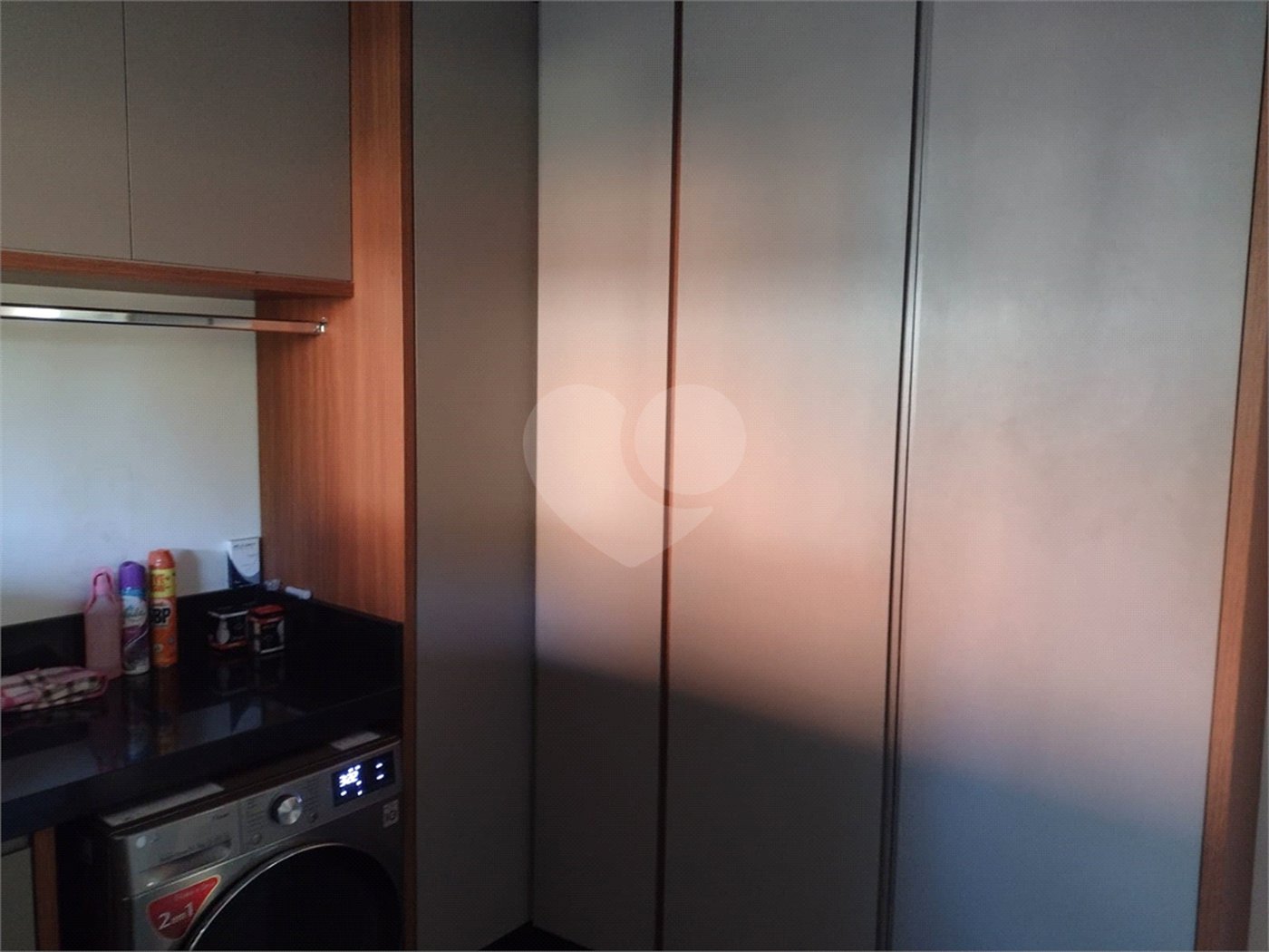 Casa à venda com 5 quartos, sendo 4 suítes, no condomínio Clube Florada Suzano, Suzano - SP
