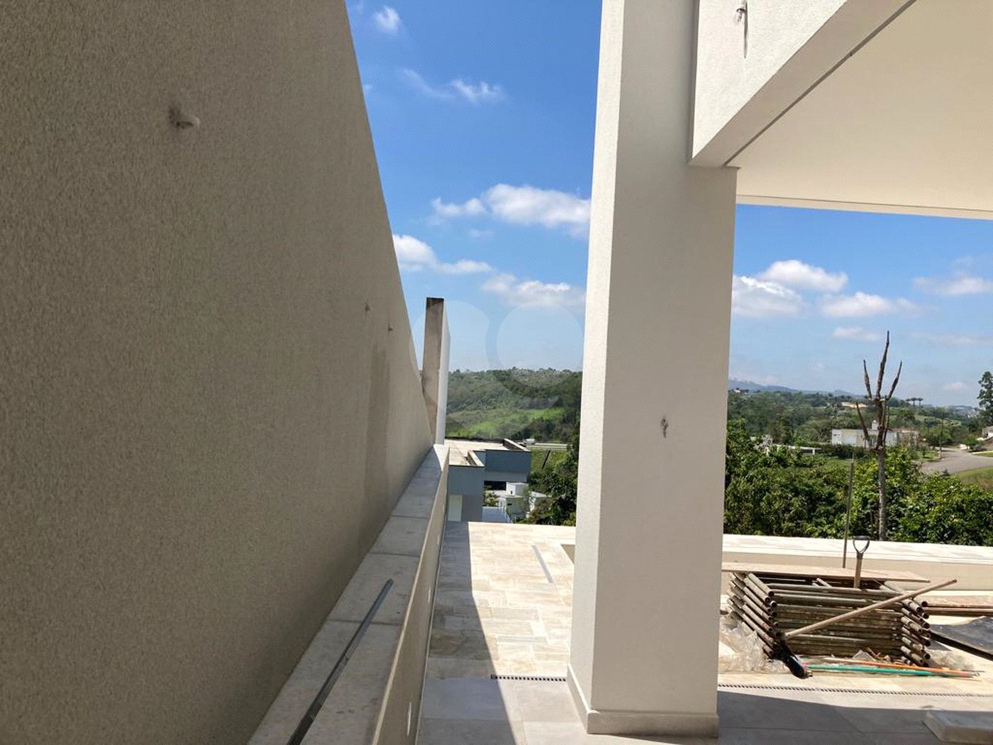 Casa à venda com 3 quartos, sendo 1 suíte,  no condomínio Monterey Ville, Mogi das Cruzes - SP