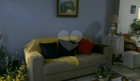 Sobrado à venda com 3 quartos, sendo 1 suíte,  em Tremembé, São Paulo, SP