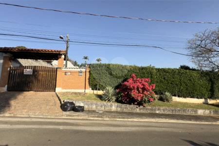 Casa à venda ou para alugar com 2 quartos, sendo 1 suíte, no condomínio Acmti - Colinas do Mosteiro, Terras de Itaici e Recanto dos Pássaros, Indaiatuba - SP