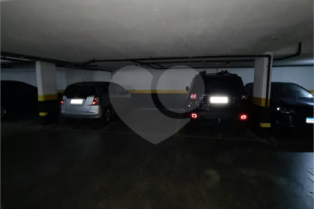 Apartamento à venda com 3 quartos, sendo 1 suíte,  em Alto da Boa Vista, São Paulo, SP