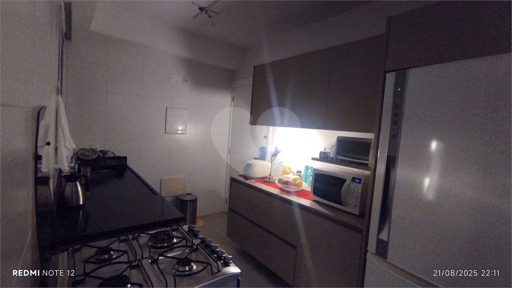 Apartamento à venda ou para alugar com 3 suítes em Vila Anastácio, São Paulo, SP