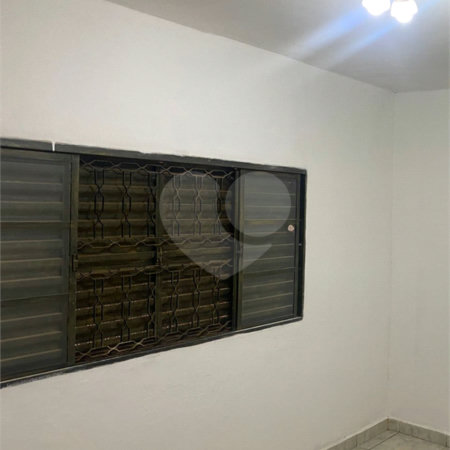 Casa à venda com 3 quartos, sendo 2 suítes, em Parque dos Ipês II, Ponta Porã, MS
