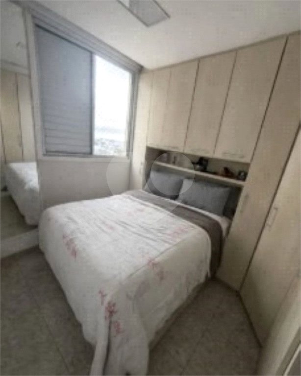 Apartamento à venda com 2 quartos em Jardim Mangalot, São Paulo, SP