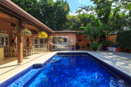 Casa Térrea à venda com 4 quartos, sendo 2 suítes, em Jardim Petrópolis, São Paulo, SP