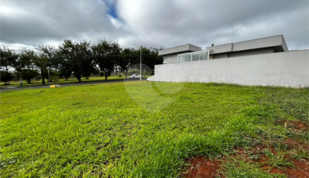 Casa à venda no condomínio Portal dos Pinheiros, Itapetininga - SP