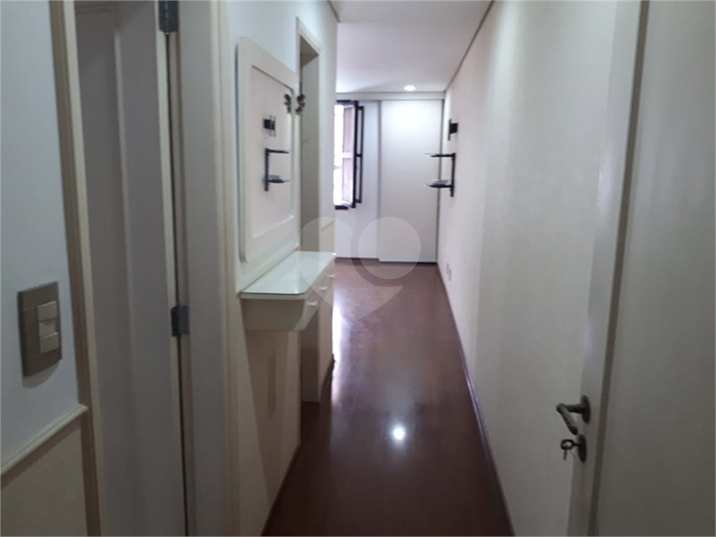 Sobrado à venda com 5 quartos, sendo 3 suítes, em Tremembé, São Paulo, SP